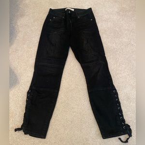 Gap black cargo-style skinny jeans